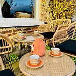 펜션 Granny Vera's @ Marigold 비데일
